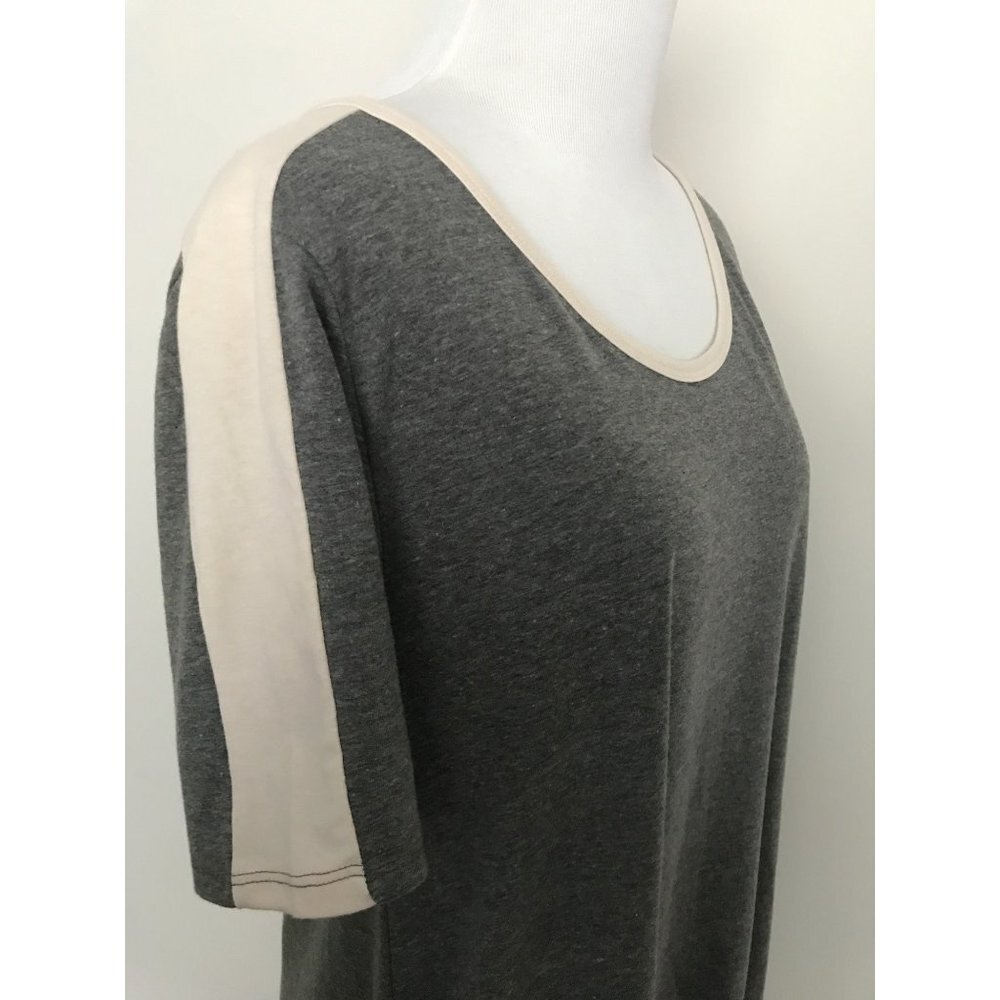 NWT Lularoe Perfect T Size XS Gray Ecru Sport stripe Tee Shirt Swing Top NEW LLR